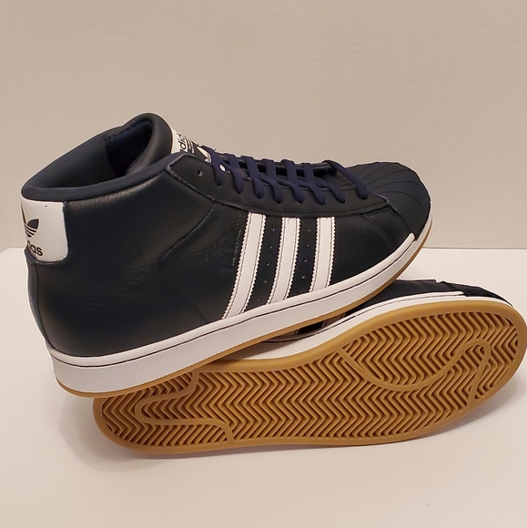 ADIDAS MEN'S SHOES MULTIPLE SIZES COMES WITH BOX - Picture 4 of 8